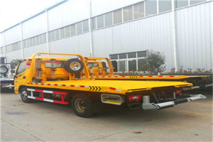 石台附近拖车救援搭电